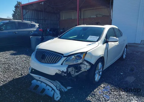 2015 Buick Verano Leather Group z USA, uszkodzony, nr VIN 1G4PS5SK7F4184841